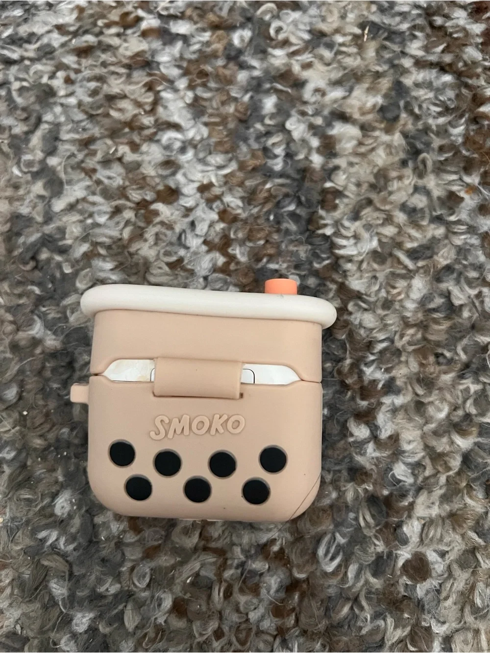 Kawaii Bubble Tea Silicone AirPods Case - Beige & White